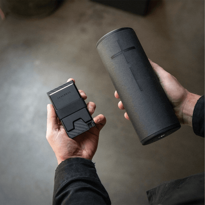 Carbon - Smart and Secure Cardholder with RFID Blocking